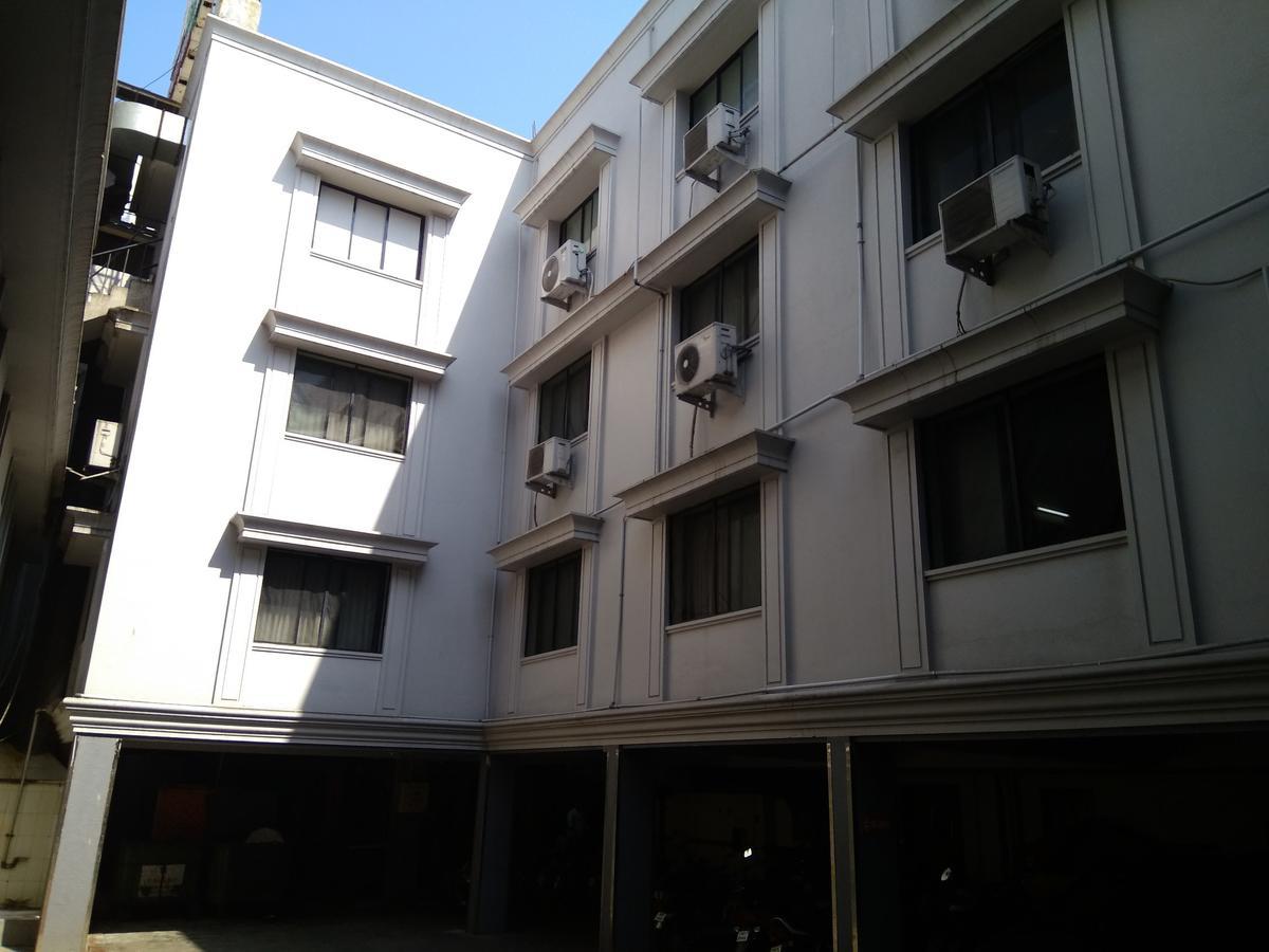 Hotel Oyo 14933 Rpr Residency Chennai Exterior foto